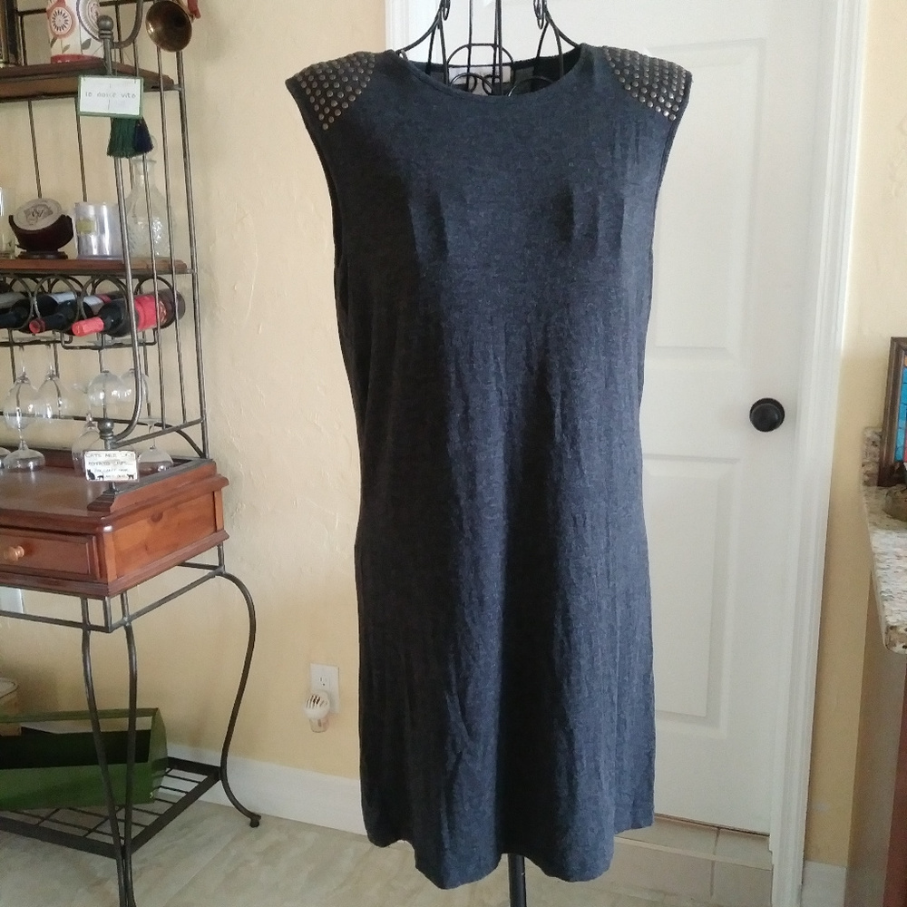 ** Gray Shift Dress w/Embellishments - By Artisan
